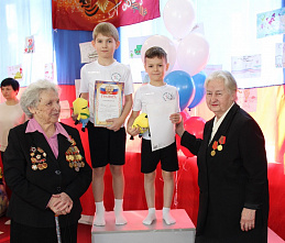 В Новочеркасске соревнования по спортивной акробатике посвятили освобождению города