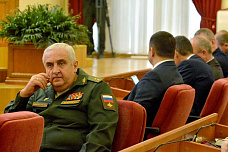 От церемоний к делам. В правительстве Ростовской области прошло официальное представление врио губернатора региона Юрия Слюсаря