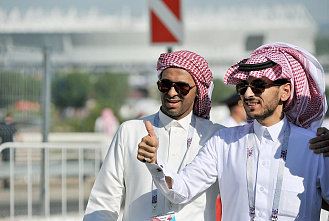 Только прилетели, сразу сели