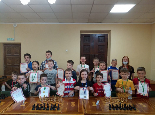 В честь Дня защиты детей в Ростове провели шахматный  рапид
