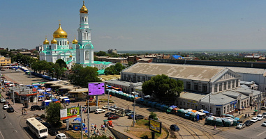 В Ростове запретили останавливать машины на Соборной площади