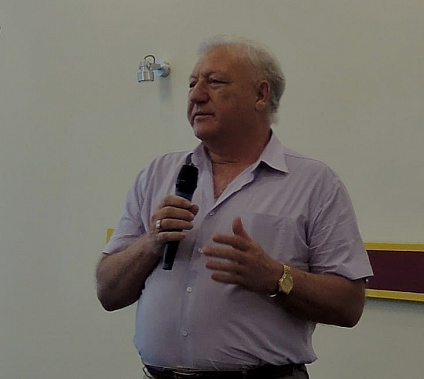 Гроссмейстер  Николай Пушков 