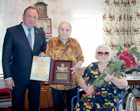 Ветеран войны Владимир Сазонович и Елизавета Сергеевна Герасимовы прожили вместе более 60 лет. Фото П.Сорокина