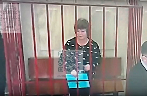 Л. Федоттова в Басманном суде Москвы. Источник фото: скриншот видеосюжета программы 