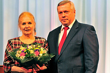 Донские власти поздравили женщин