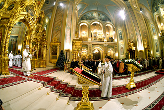 07 01 2025 В кафедральном соборе Ростова прошла главная рождественская служба