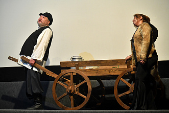 06 11 2025 В Ростове прошел фестиваль народных и любительских театров