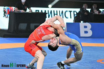 В ростовском Дворце спорта стартовал чемпионат России по греко-римской борьб