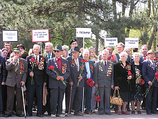 В Донской публичной библиотеке экспонируется фотовыставка «Победа в лицах ветеранов» журналиста Марии Ким