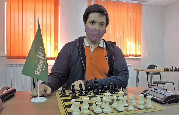 Главный арбитр  Владислав Чернов