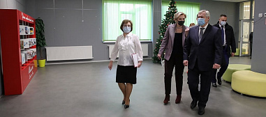 Более 1200 современных комплексов для дезинфекции рук получат донские школы
