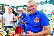 Лето, солнце, уха…