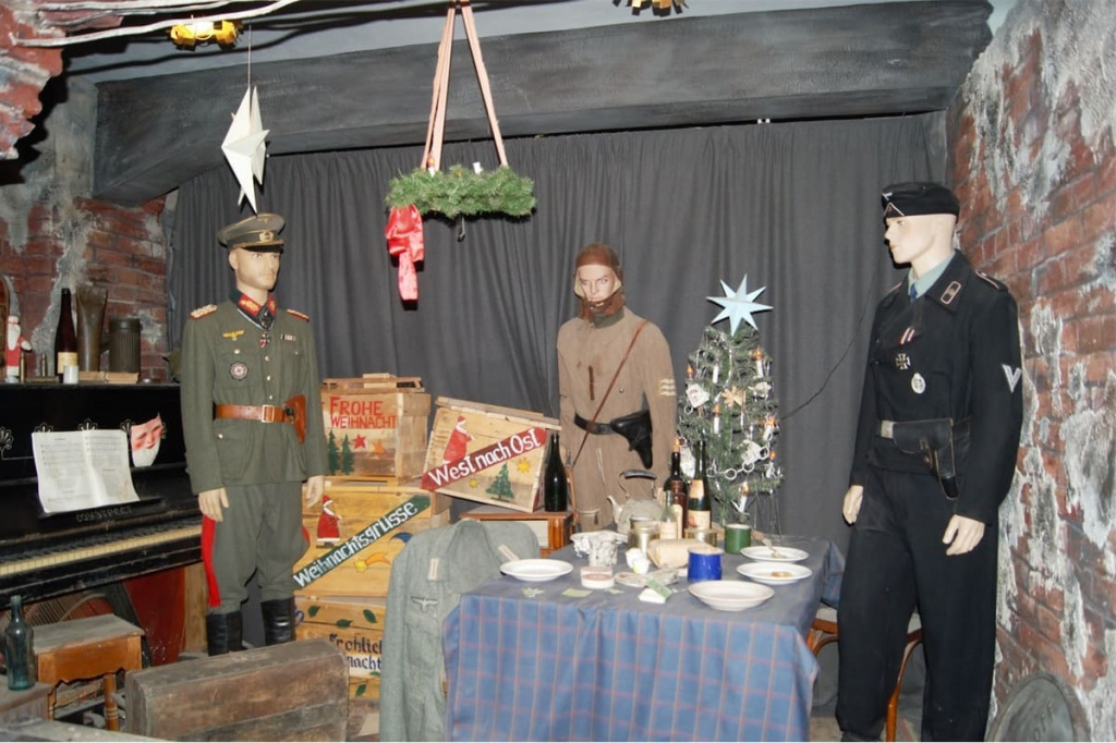 Реконструкция празднования Рождества немецкими офицерами в музее «Память».