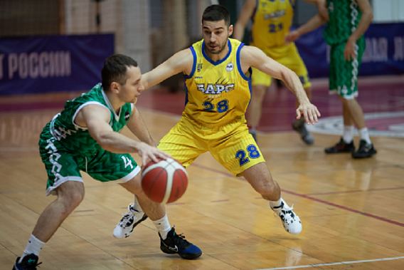 Баскетболисты ростовского клуба «Барс – РГЭУ» провели два непохожих матча против одного и того же соперника