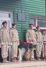 В Среднем Егорлыке почтили память кавалера ордена Мужества Виктора Дзюбы