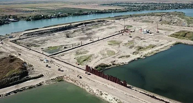 На Багаевском гидроузле активизировались работы по устройству водосбросной плотины